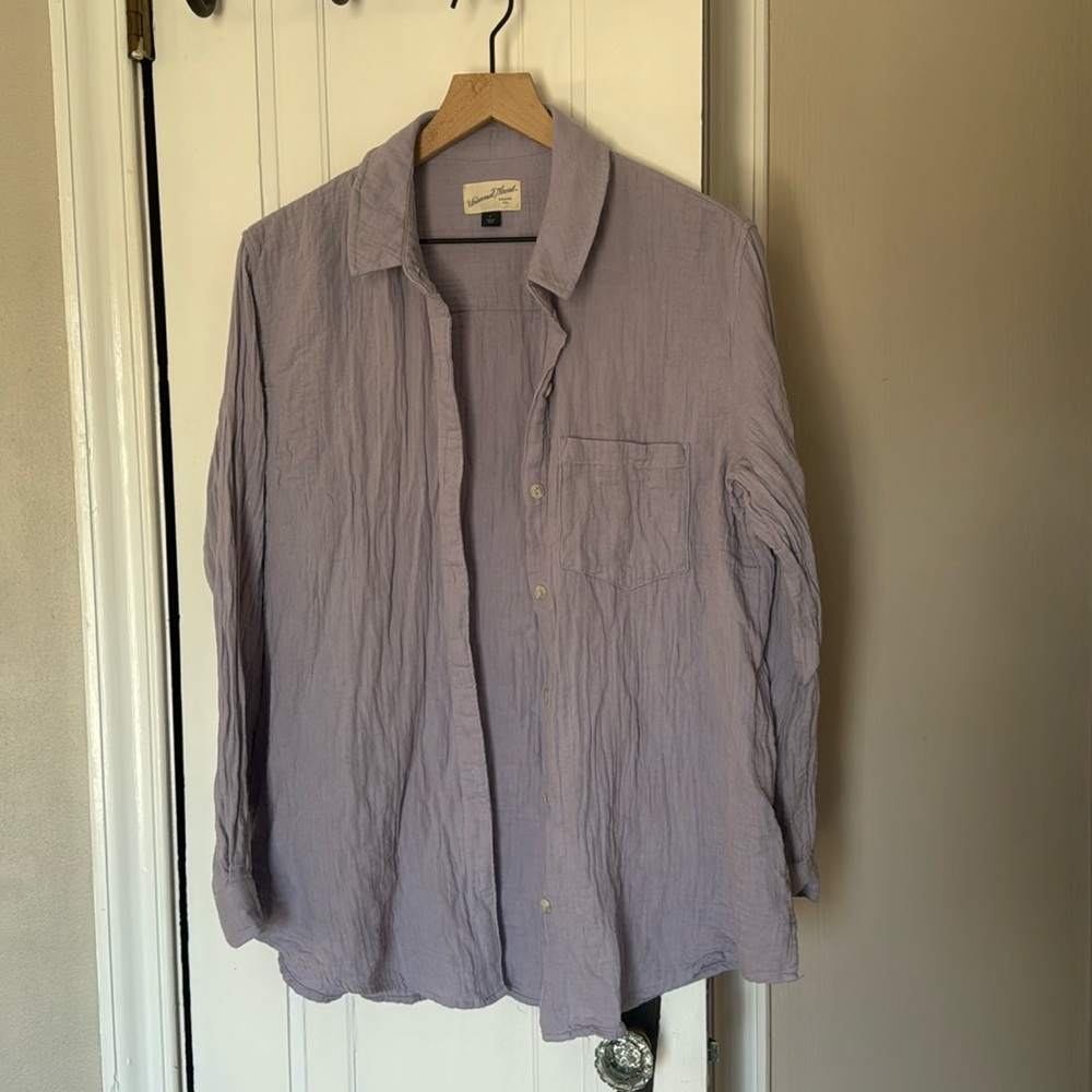 Universal Threads Women’s Buttondown - Size Large - image 1